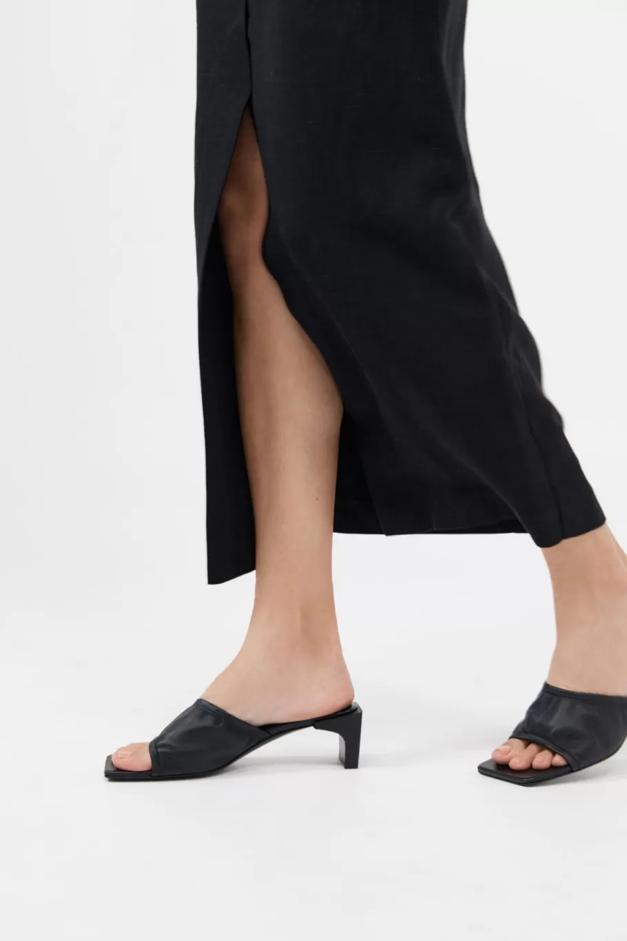 Heels | St. Agni Gathered Block Heel - BLACK
